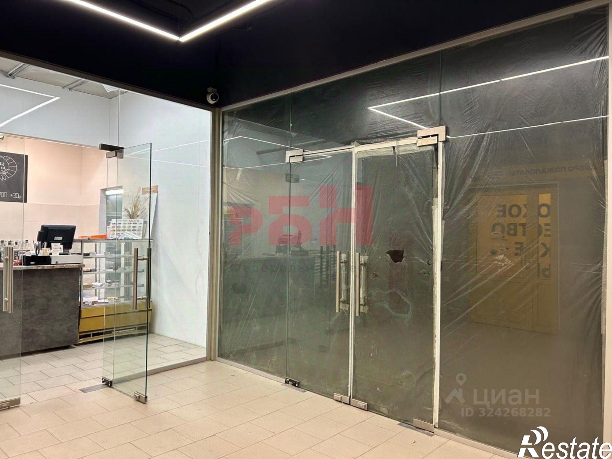 Сдать торговое помещение за 36 000 рублей на ул Пароходская, 4