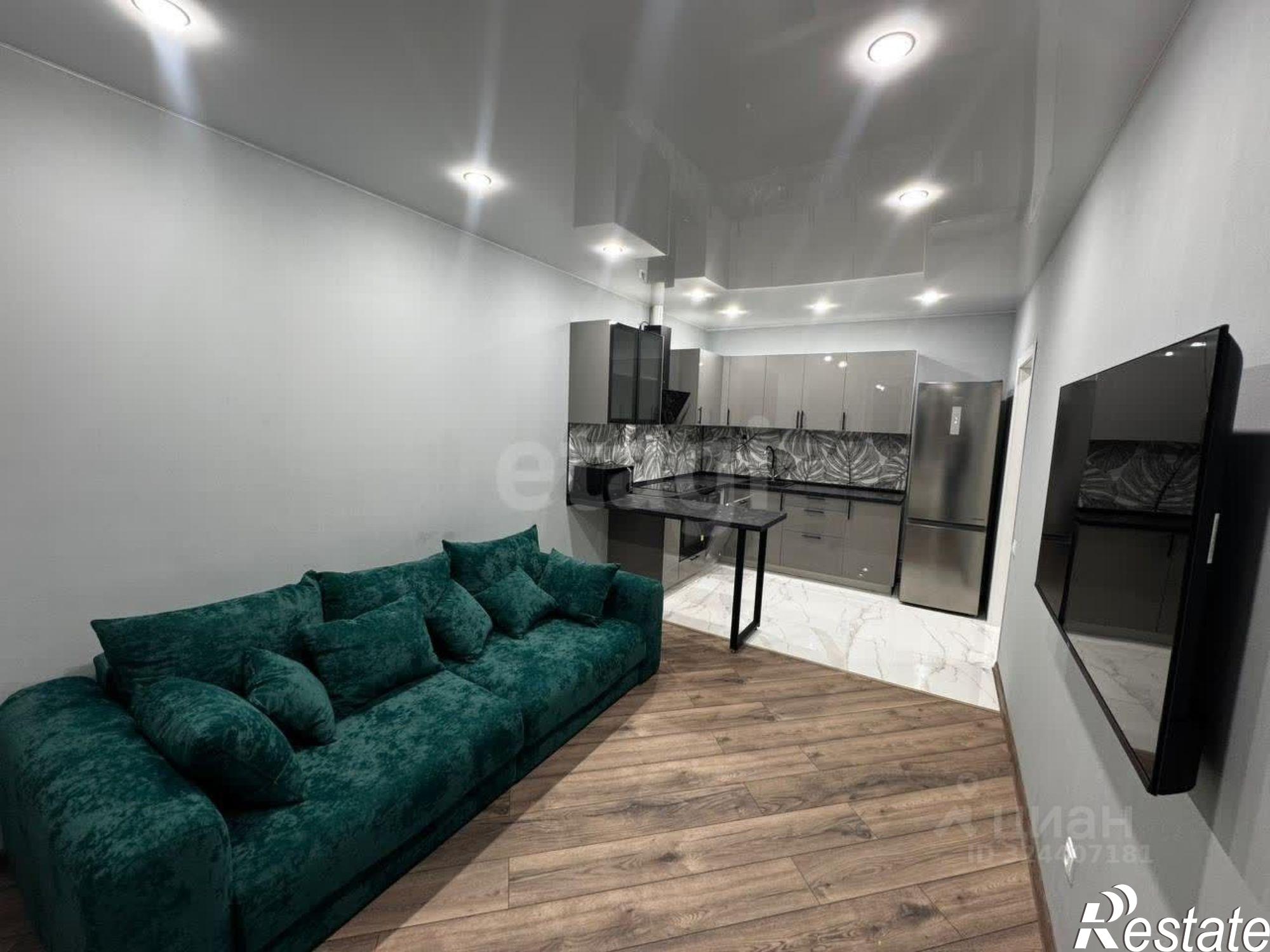 Купить квартиру за 10 000 000 рублей на улица Республики, 204 к11