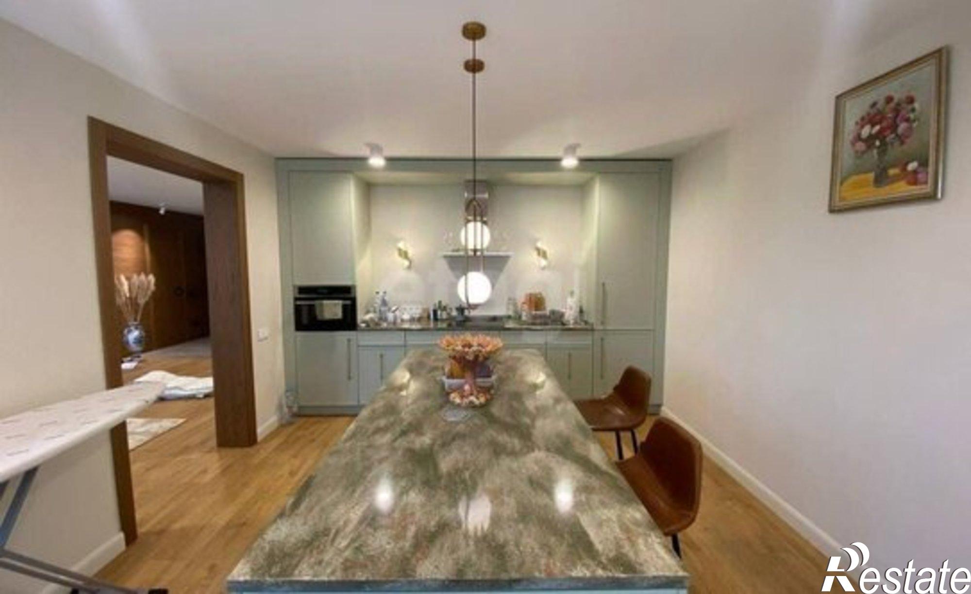 Купить квартиру за 15 000 000 рублей на улица 50 лет Октября, 57Б