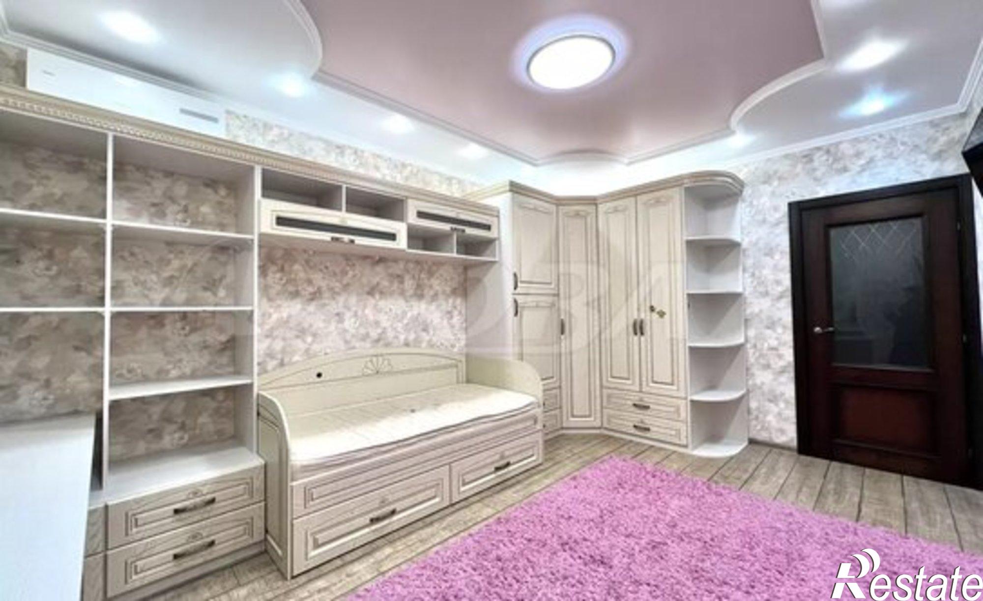 Купить квартиру за 12 000 000 рублей на Суходольская улица, 12