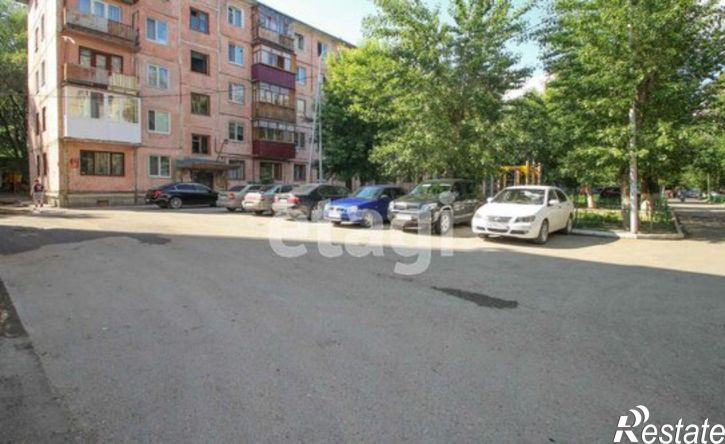 4-комн квартира улица Белинского, 8,  д. 8