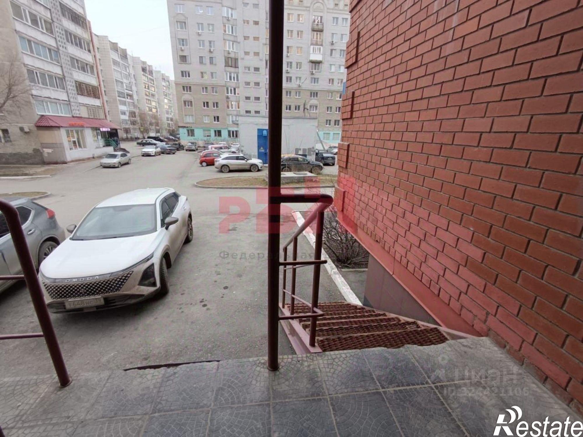 Сдать торговое помещение за 99 251 рублей на ул 50 лет ВЛКСМ, 15/1