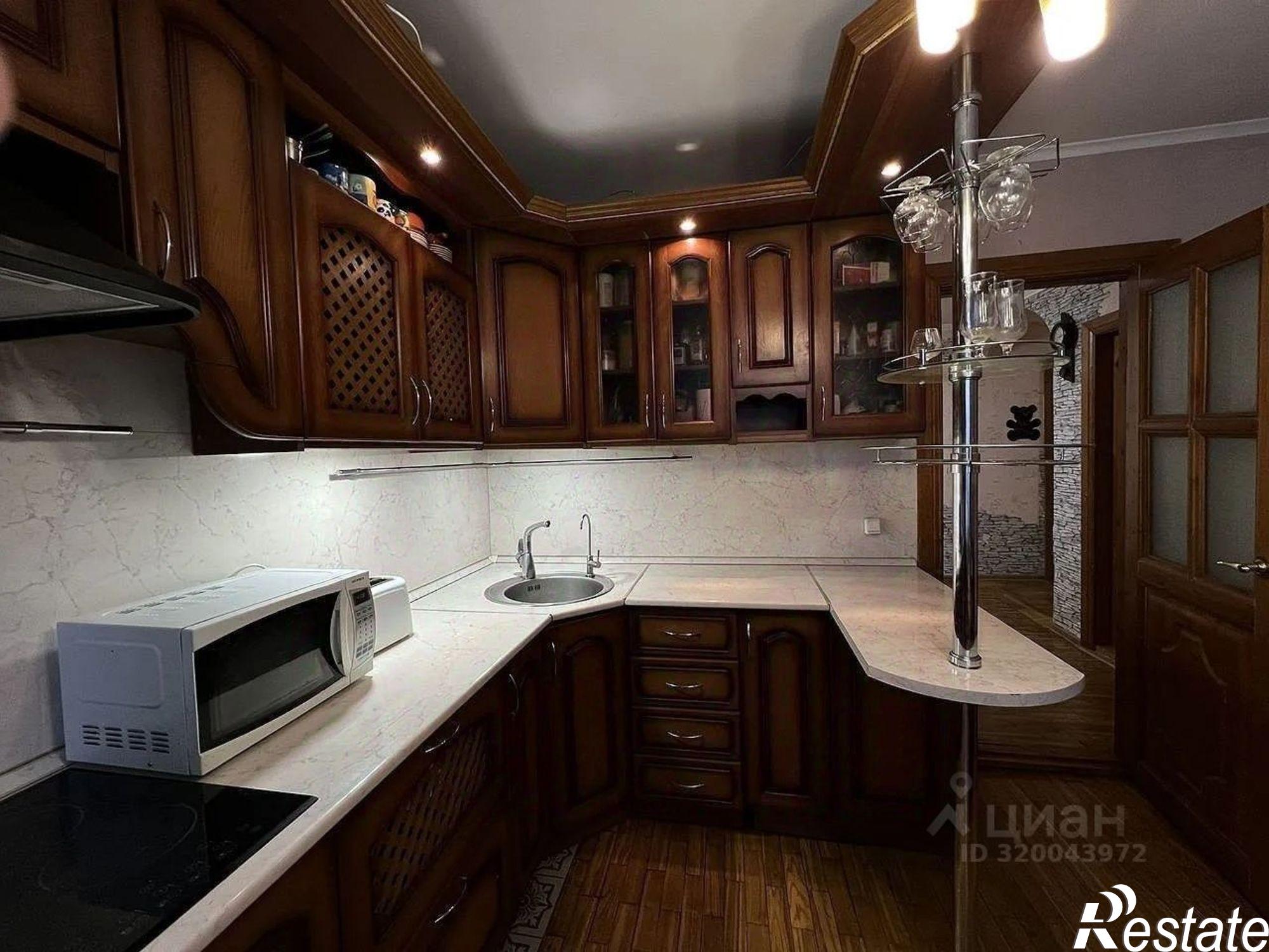 Купить квартиру за 10 650 000 рублей на Холодильная улица, 118