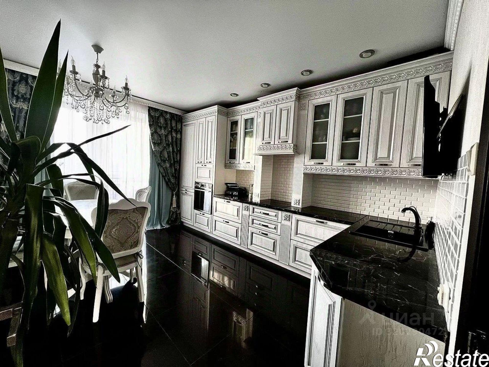 Купить квартиру за 11 100 000 рублей на улица Льва Толстого, 64