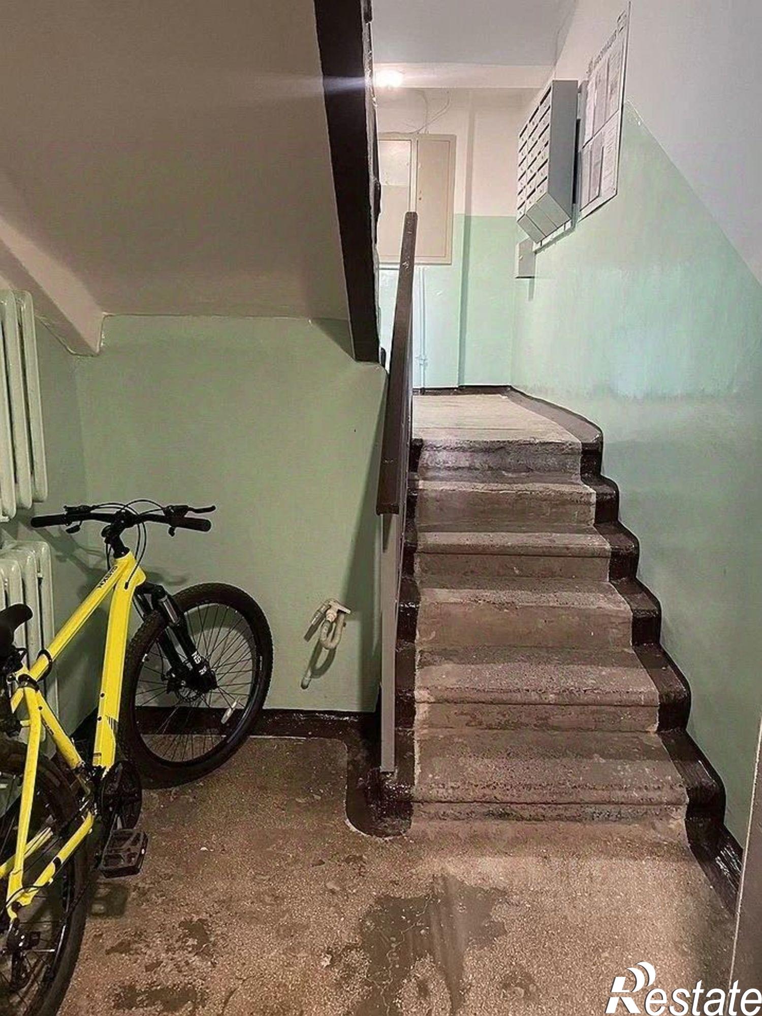 Купить квартиру за 5 000 000 рублей на улица Маршала Захарова, 5