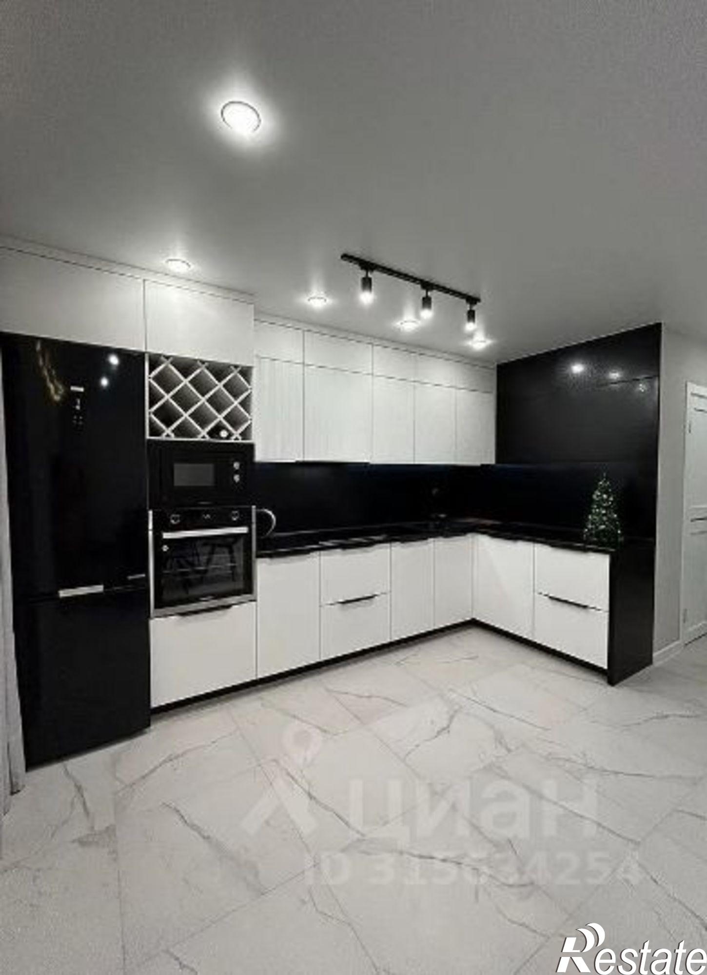 Купить квартиру за 10 500 000 рублей на ул Обдорская, 1