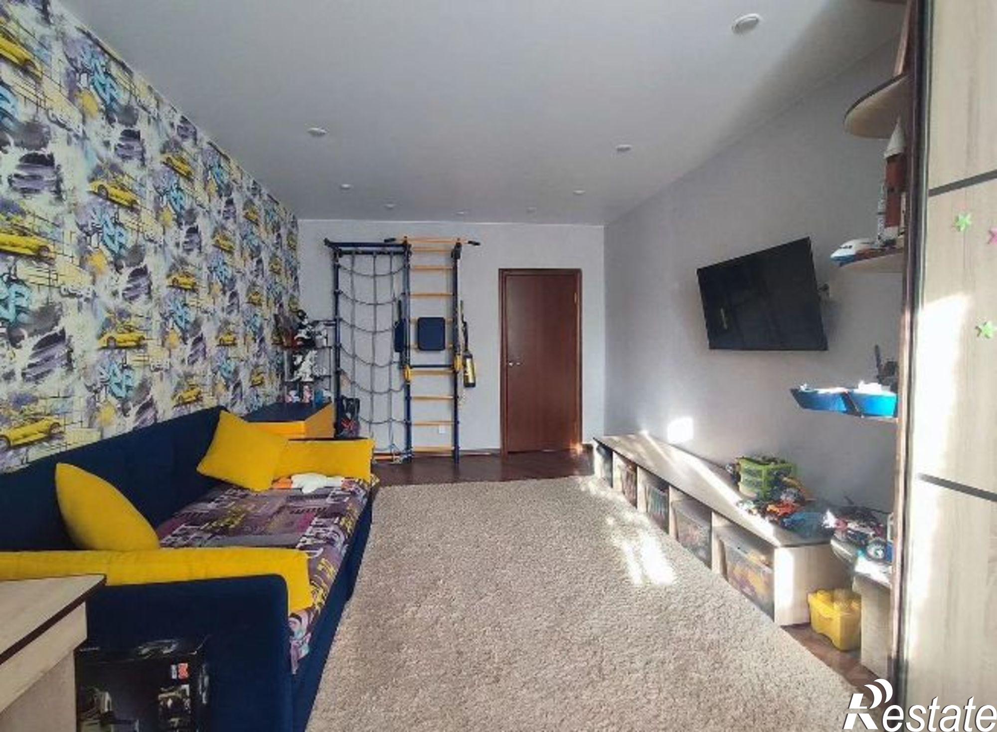 Купить квартиру за 10 700 000 рублей на Заречный проезд, 43