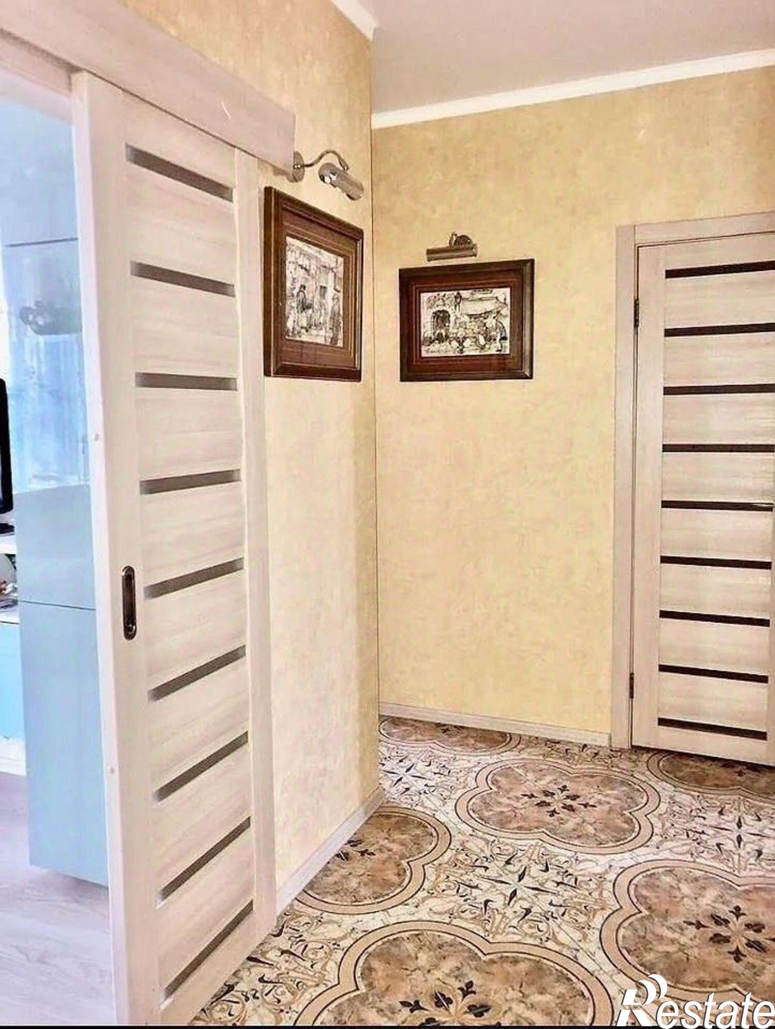 Купить квартиру за 18 100 000 рублей на ул Федюнинского, 30