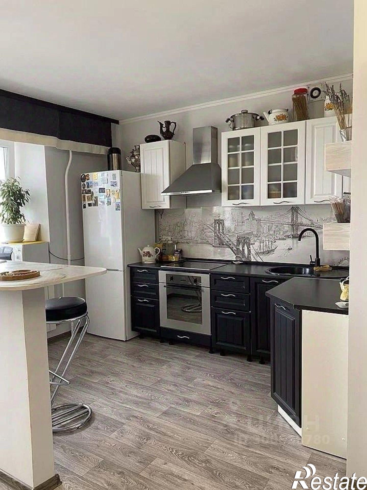 Купить квартиру за 6 880 000 рублей на ул Домостроителей, 4а