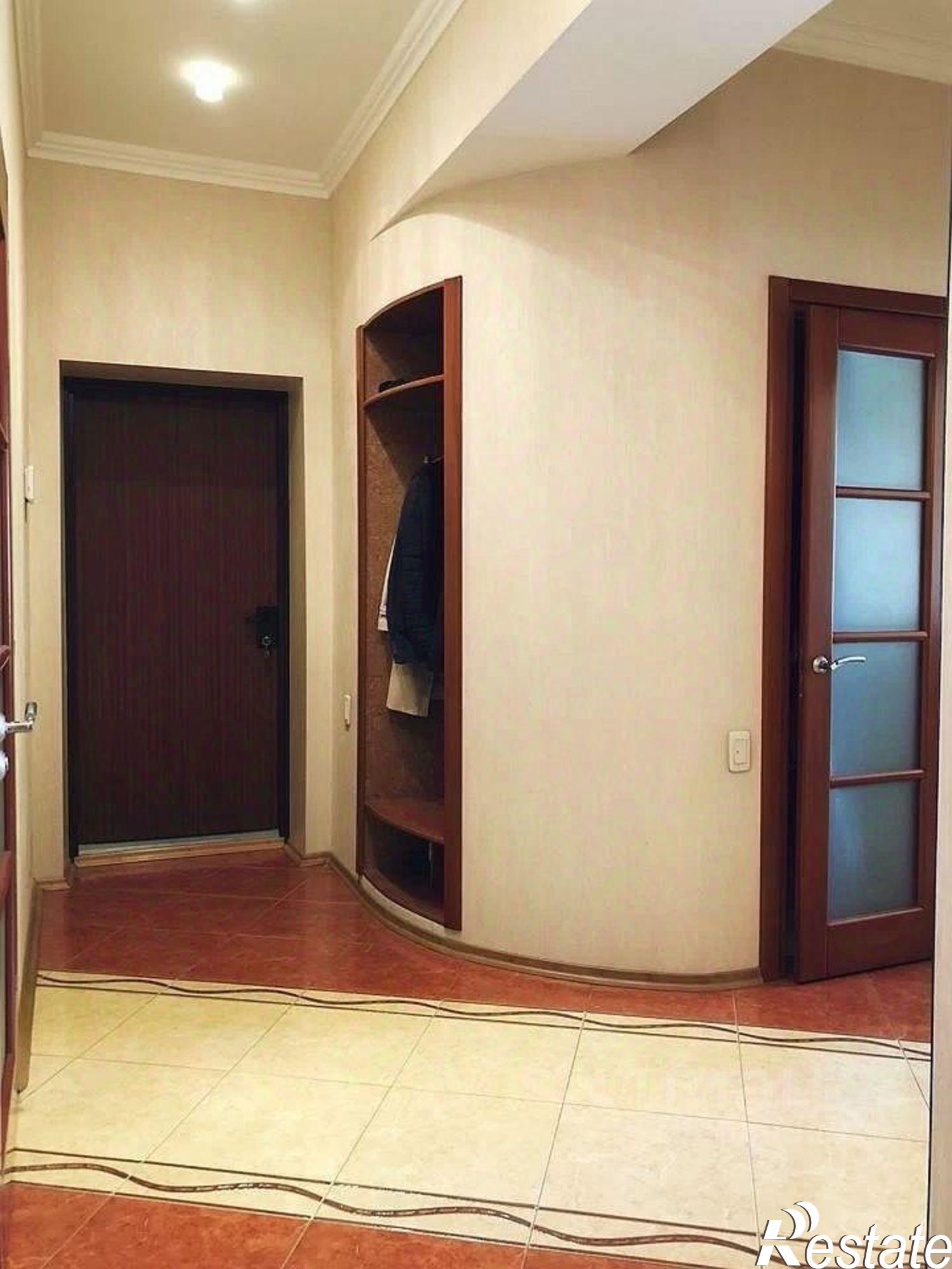 Купить квартиру за 14 600 000 рублей на ул Комсомольская, 8