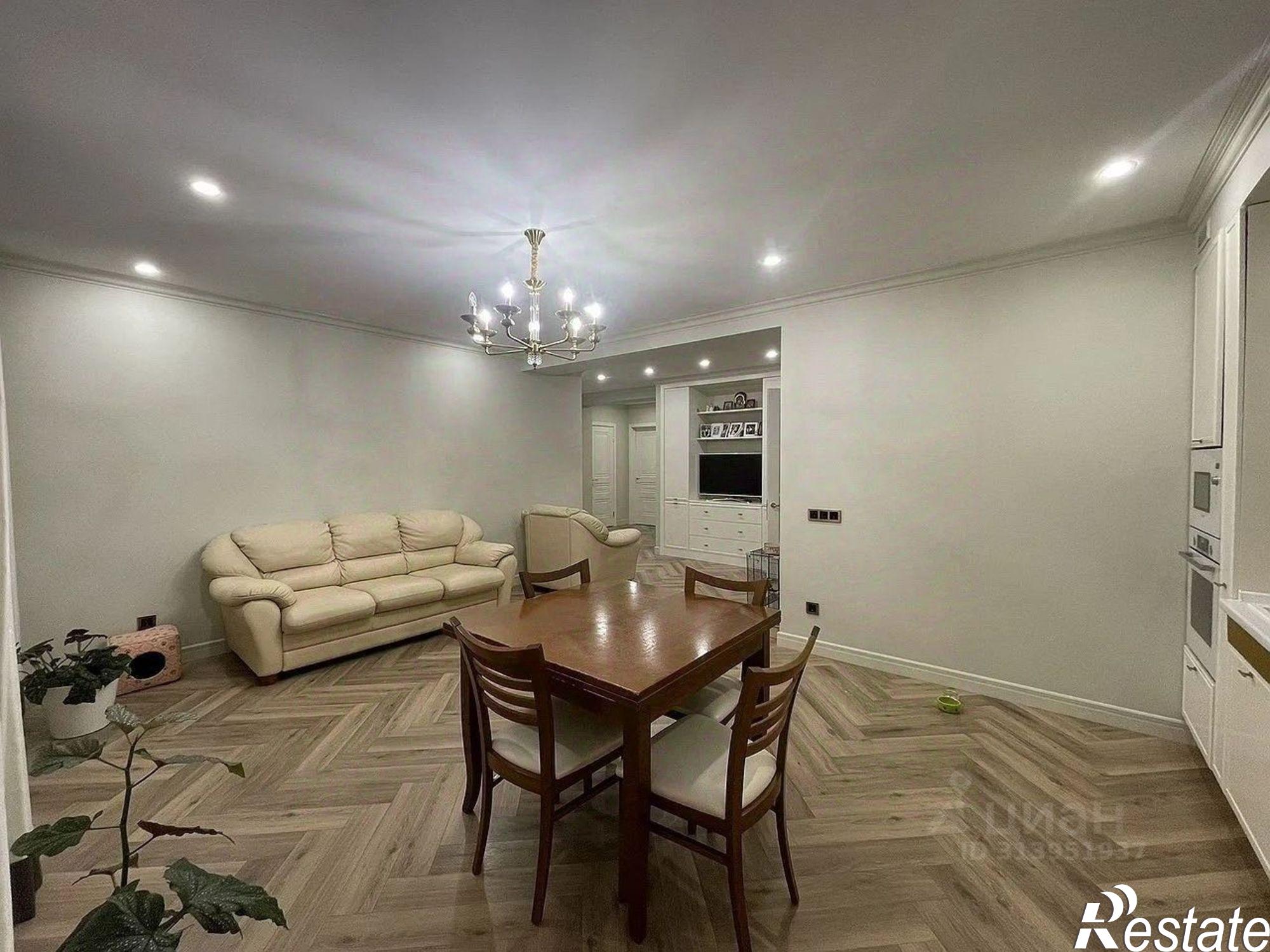 Купить квартиру за 18 500 000 рублей на ул Николая Семенова, 19 1