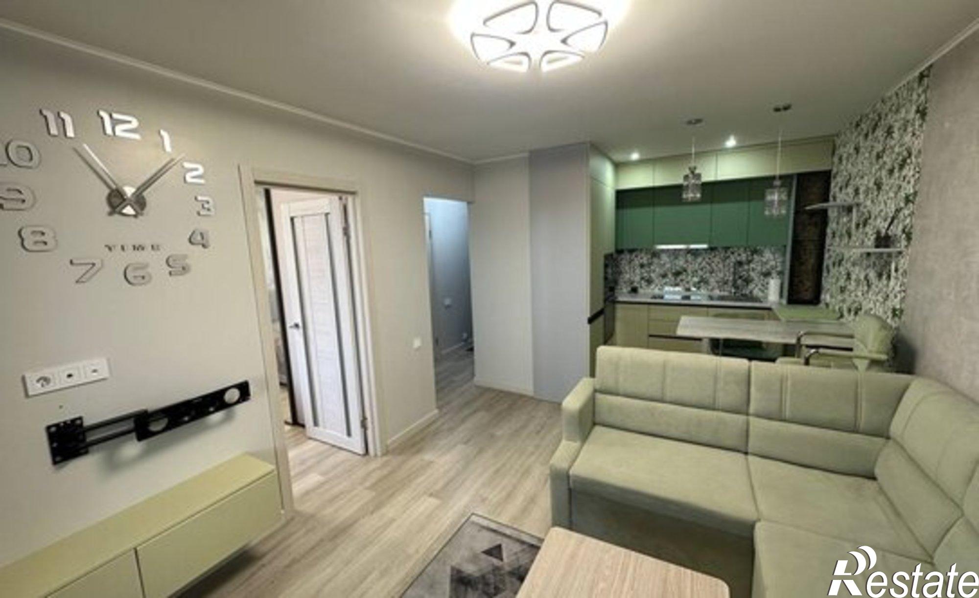 Купить квартиру за 5 490 000 рублей на ул Велижанская, 66