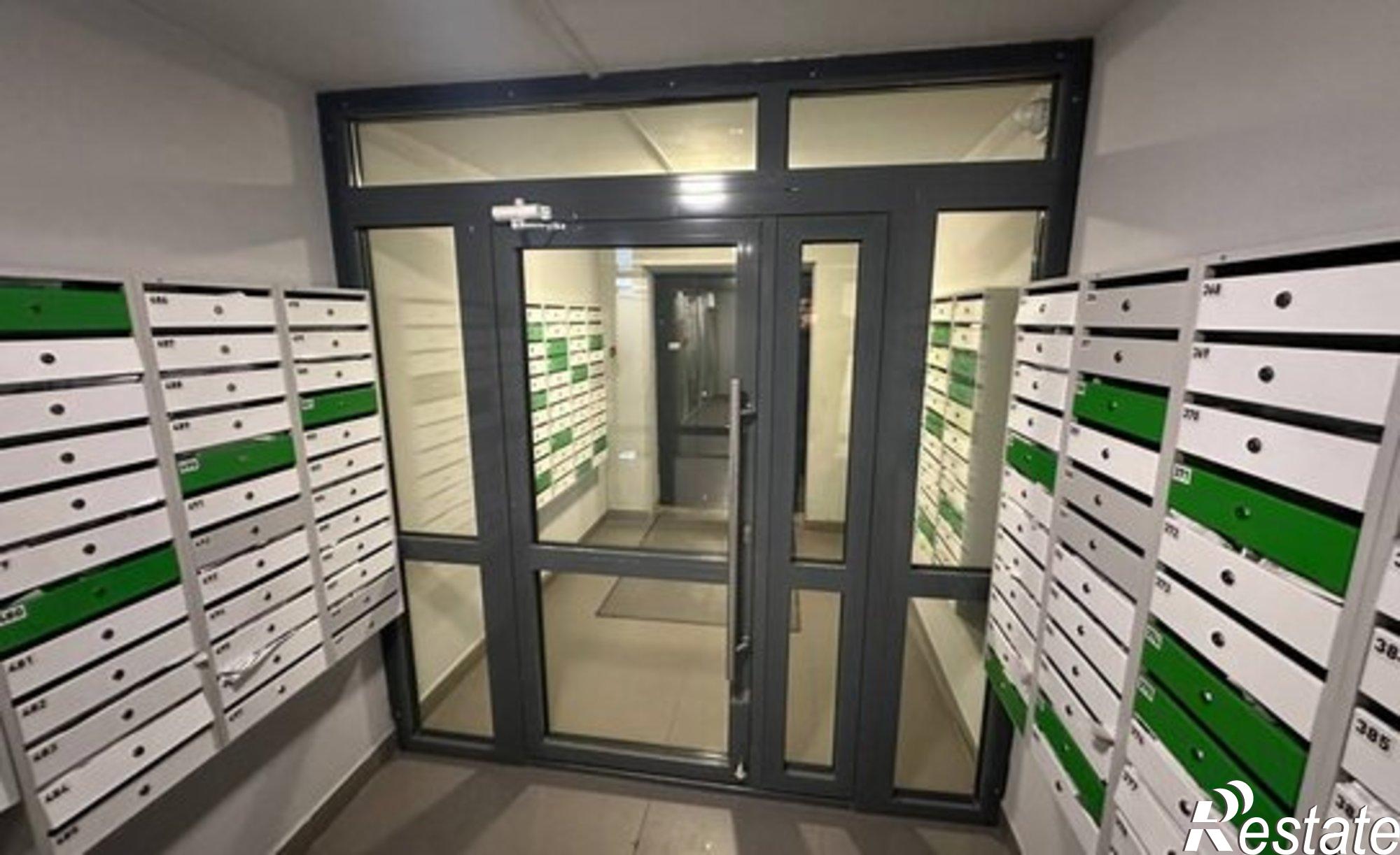 Купить квартиру за 5 490 000 рублей на ул Велижанская, 66