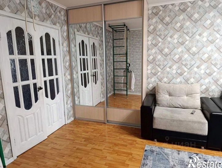 4-комн квартира ул 9 Января, 162,  д. 162