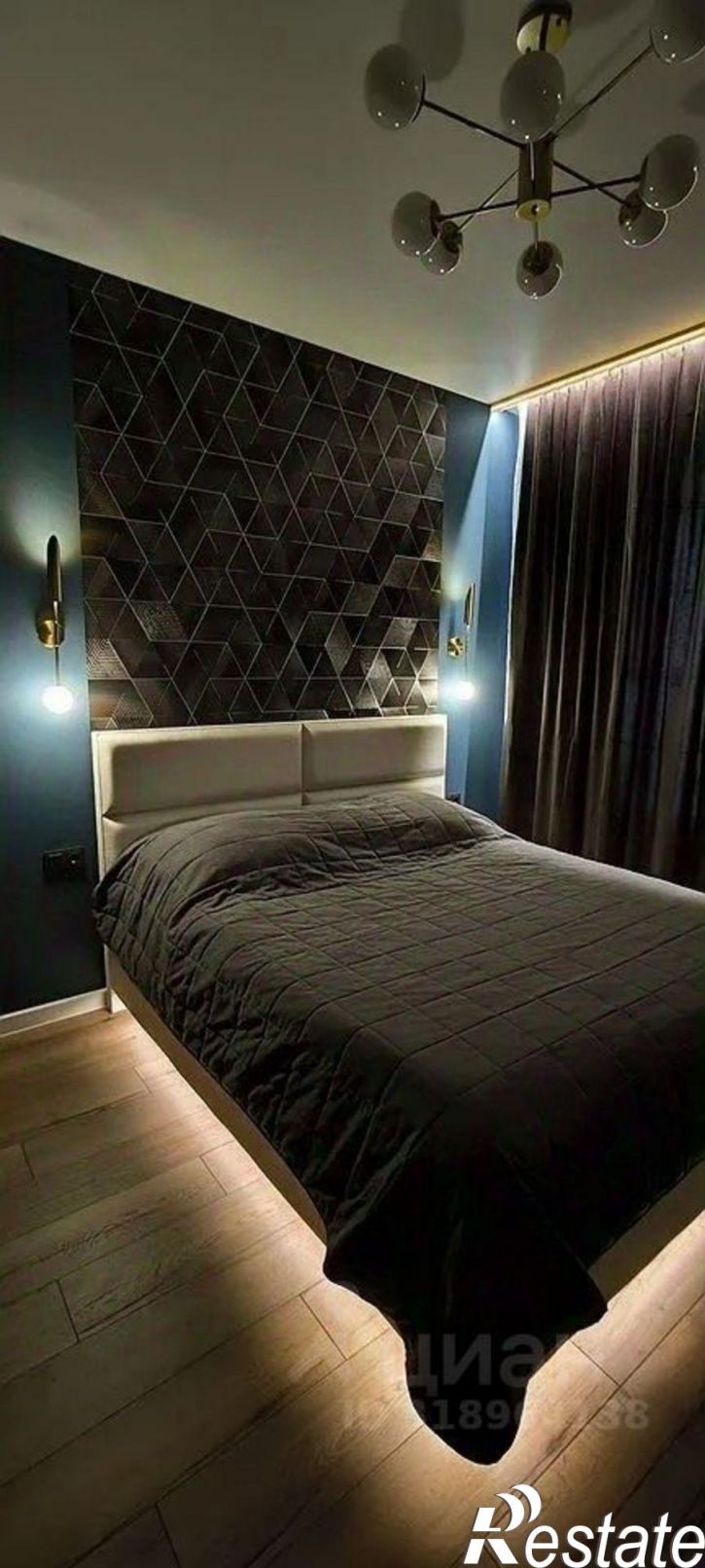 3-комн квартира улица Сергея Свиридова, 7,  д. 7