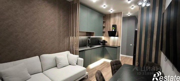 3-комн квартира улица Сергея Свиридова, 7,  д. 7