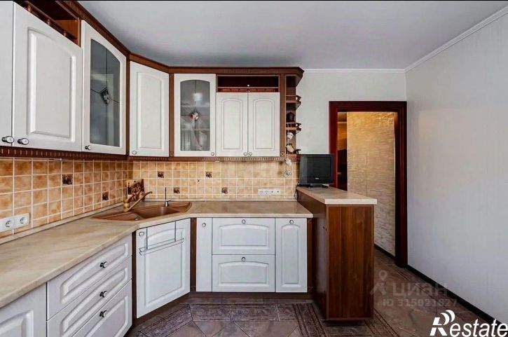 3-комн квартира ул Пермякова, 69 2,  д. 69 2,  к. 2