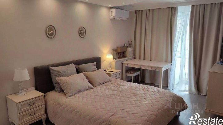 4-комн квартира улица 50 лет Октября, 3,  д. 3