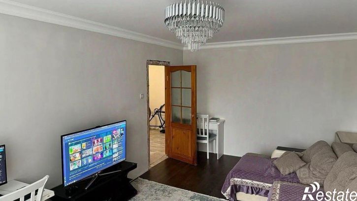 4-комн квартира улица 50 лет Октября, 30,  д. 30