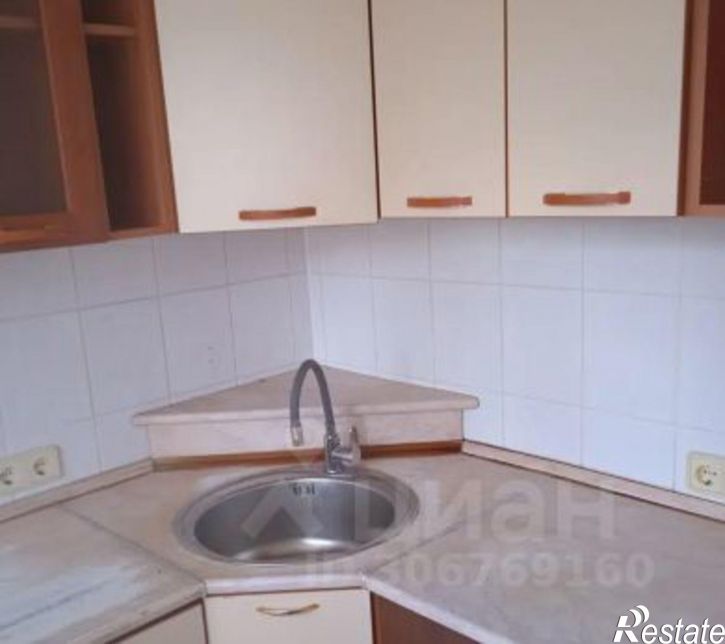 3-комн квартира ул Ставропольская, 15,  д. 15