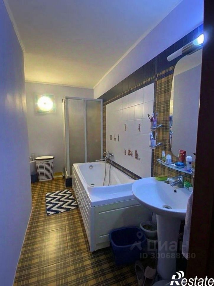 2-комн квартира ул Домостроителей, 4а,  д. 4а