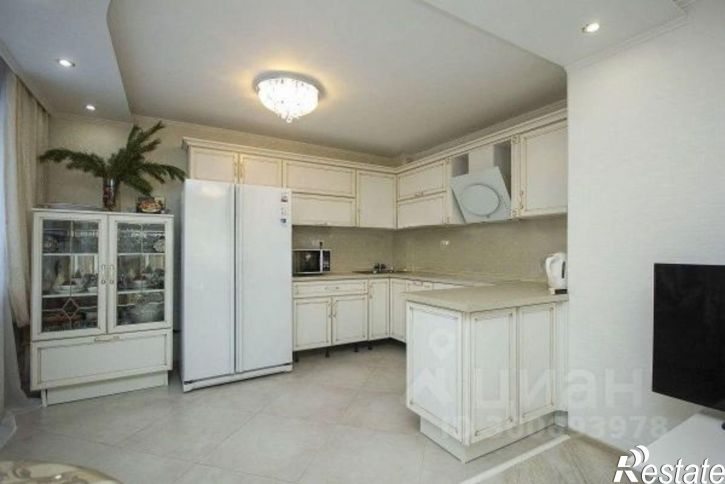 4-комн квартира улица Прокопия Артамонова, 4,  д. 4