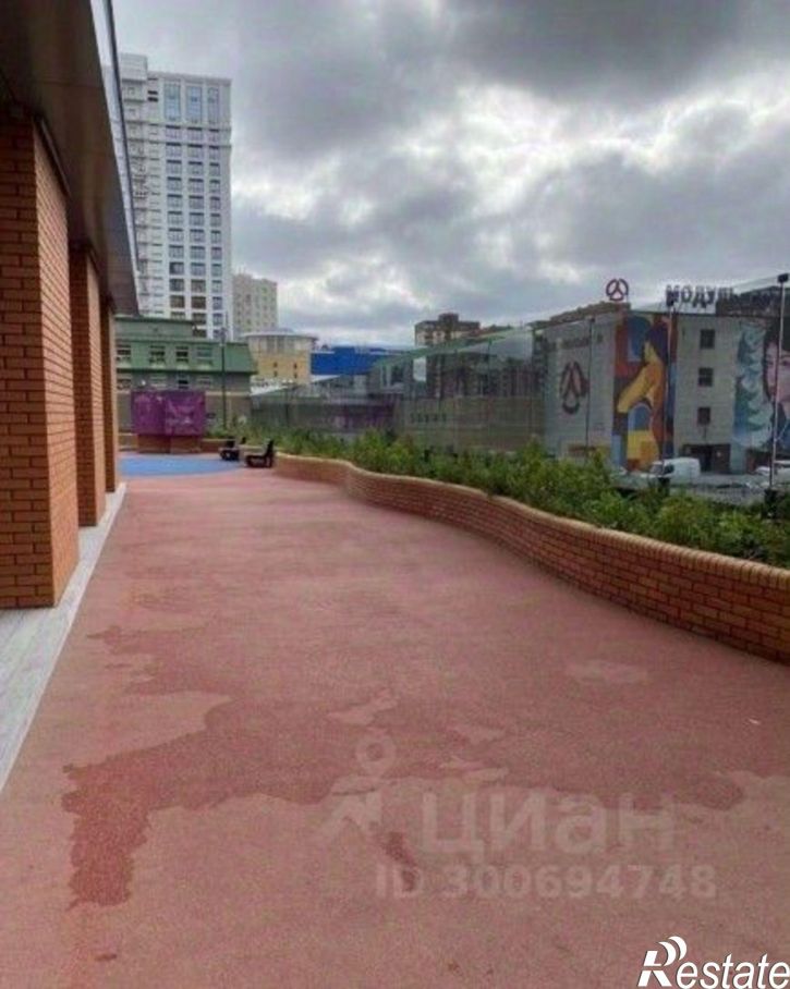 4-комн квартира улица 50 лет Октября, 4,  д. 4