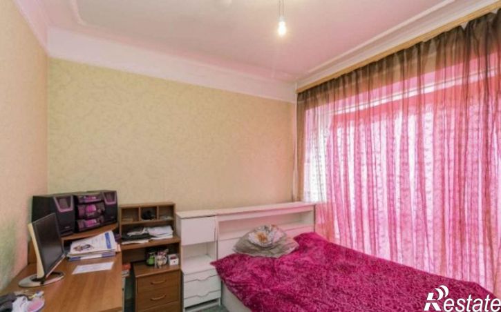 4-комн квартира улица Немцова, 4,  д. 4