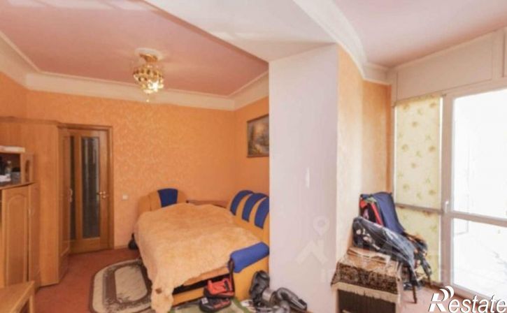 4-комн квартира улица Немцова, 4,  д. 4