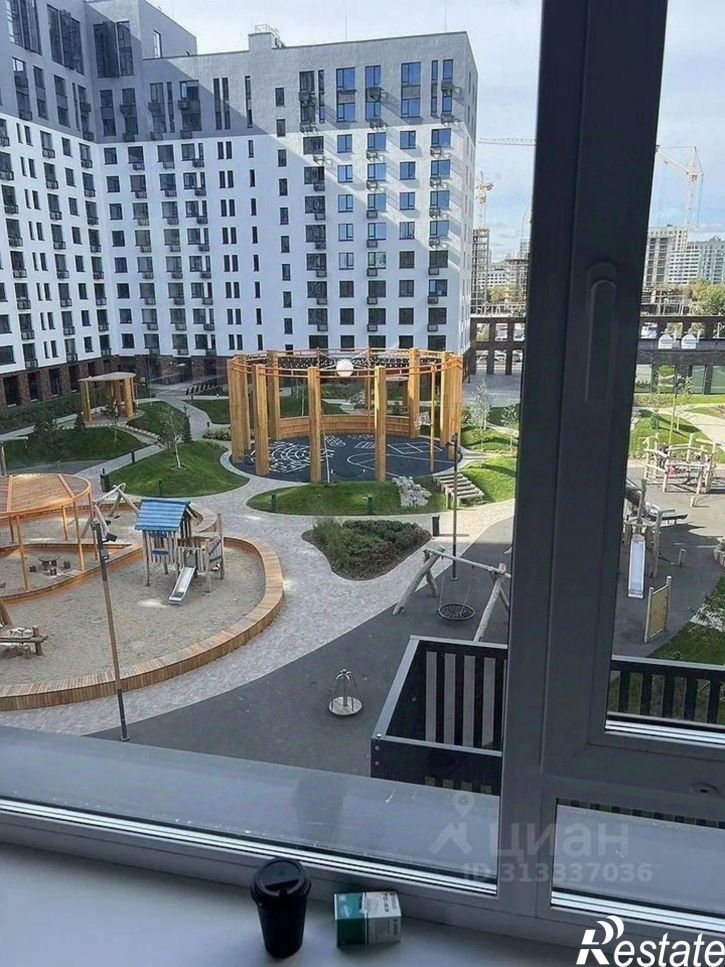 4-комн квартира улица 50 лет Октября, 63Г,  д. 63Г