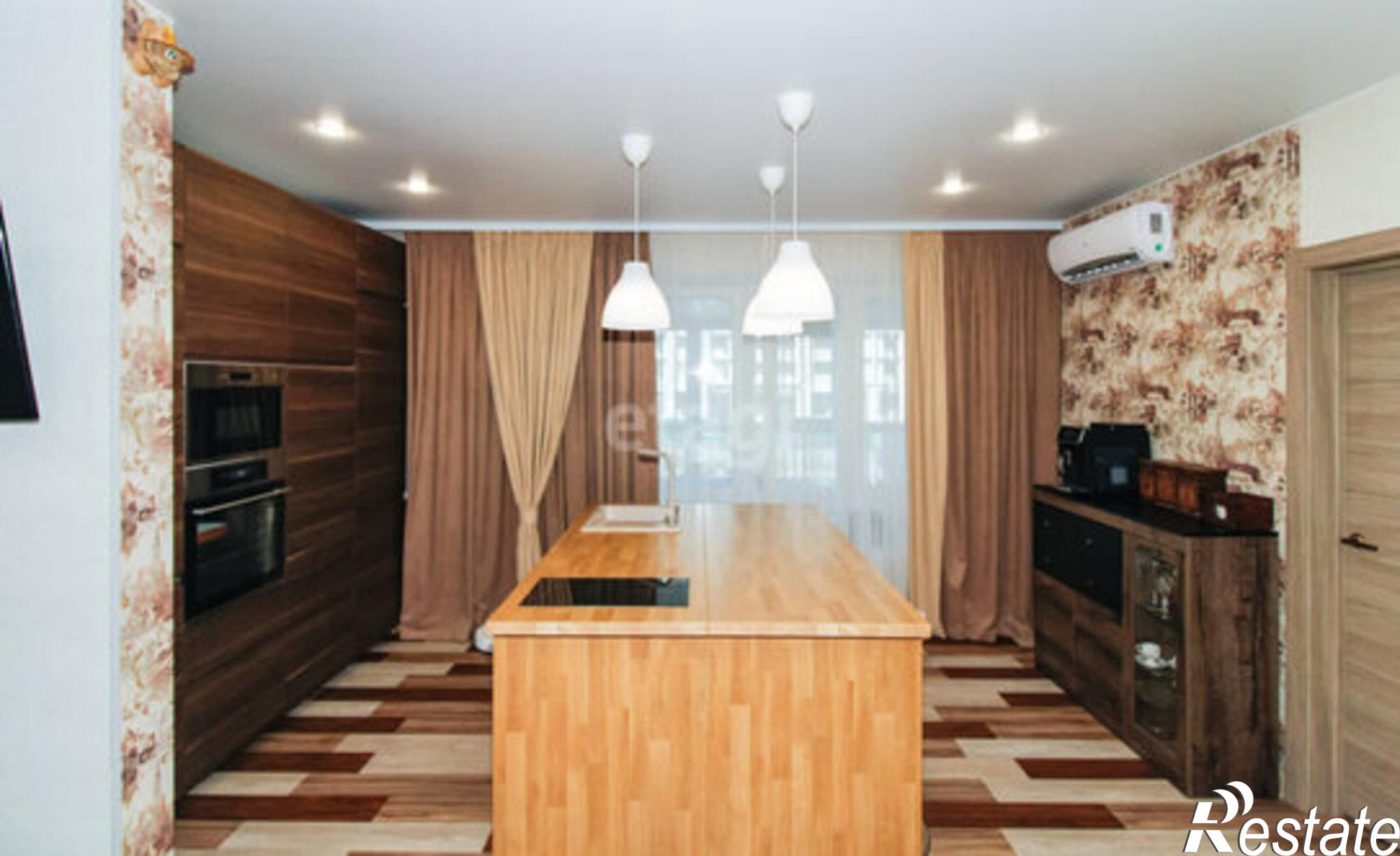 Купить квартиру за 10 500 000 рублей на улица Павла Шарова, 12А