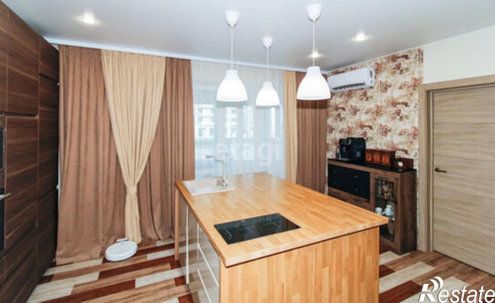 Купить квартиру за 10 500 000 рублей на улица Павла Шарова, 12А