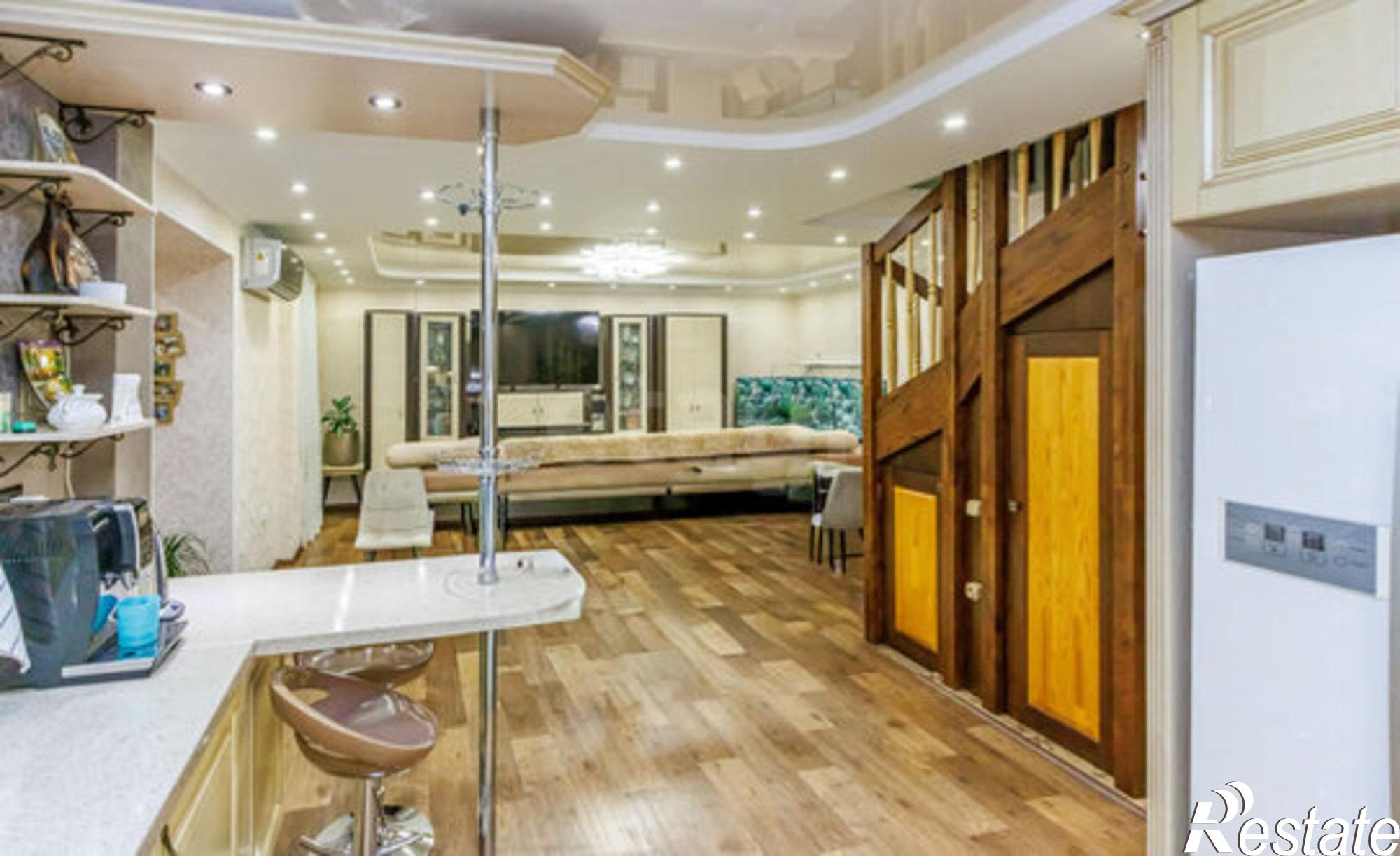 Купить квартиру за 10 500 000 рублей на ул Самарцева, 30