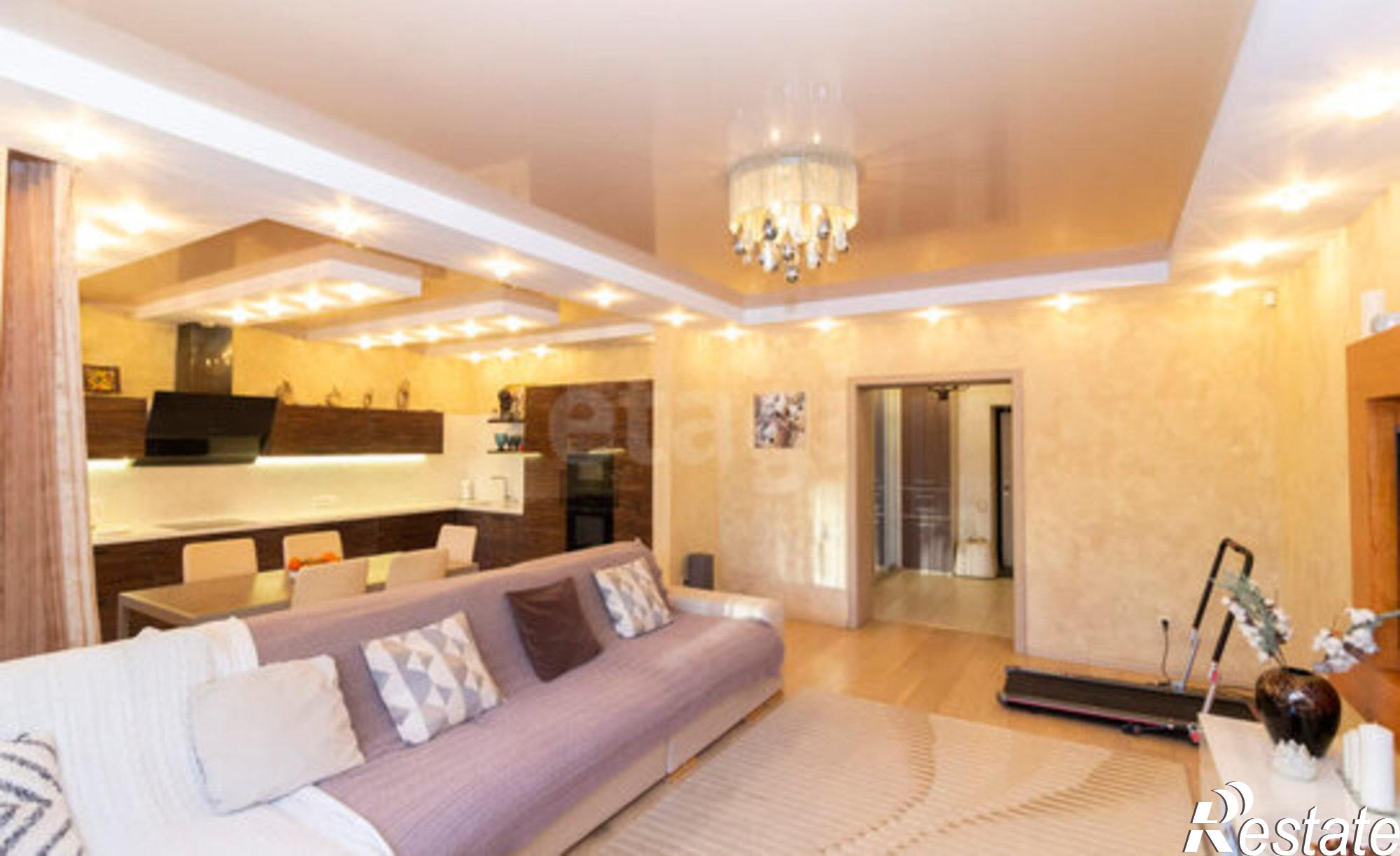 Купить квартиру за 15 500 000 рублей на ул Валерии Гнаровской, 10 3