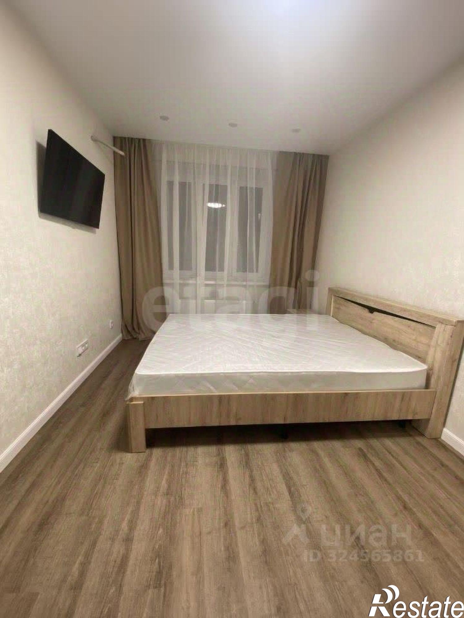 Сдать квартиру за 35 000 рублей на ул Новгородская, 12 1