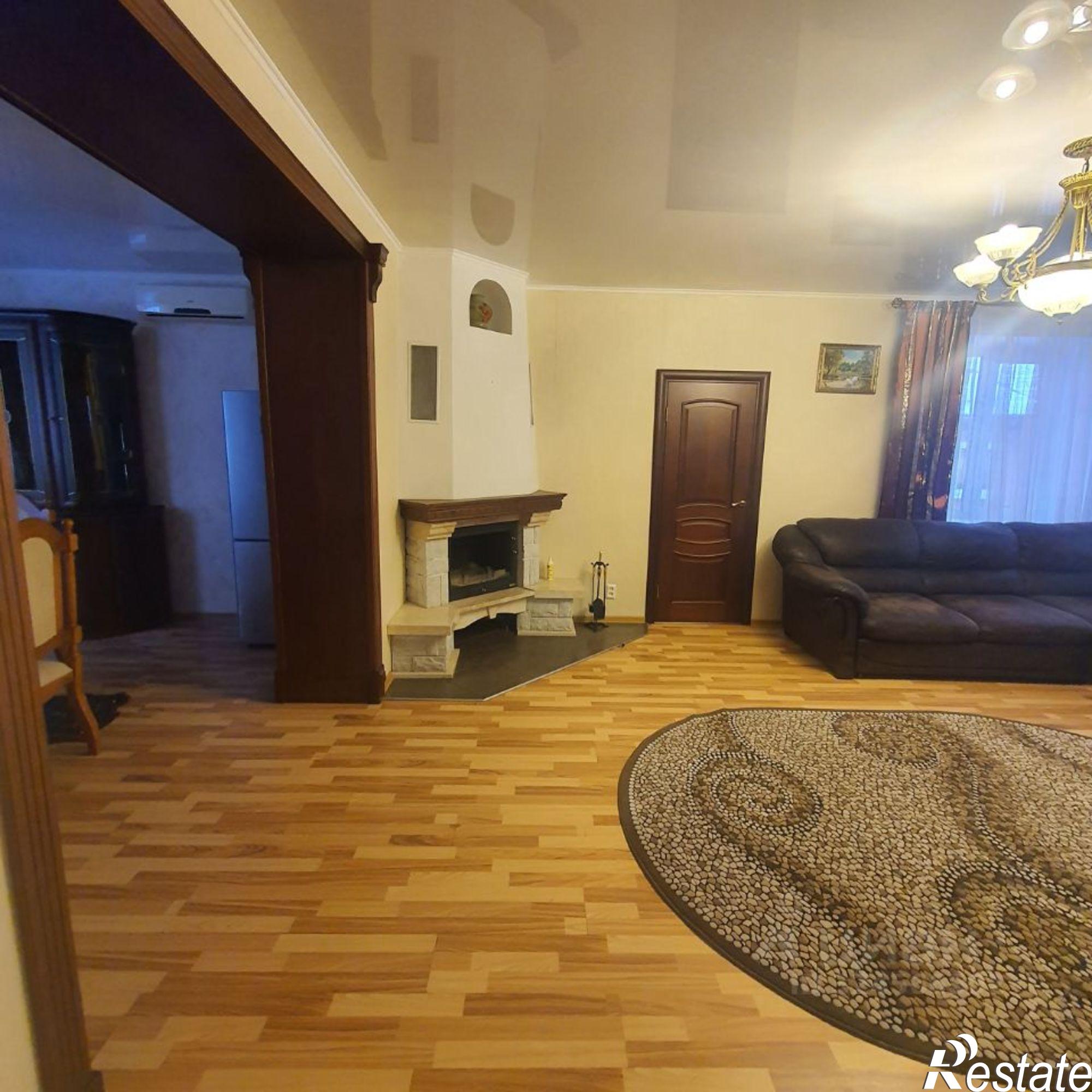 Сдать дачу, дом, коттедж за 150 000 рублей на ул Рабочей Молодежи, 32