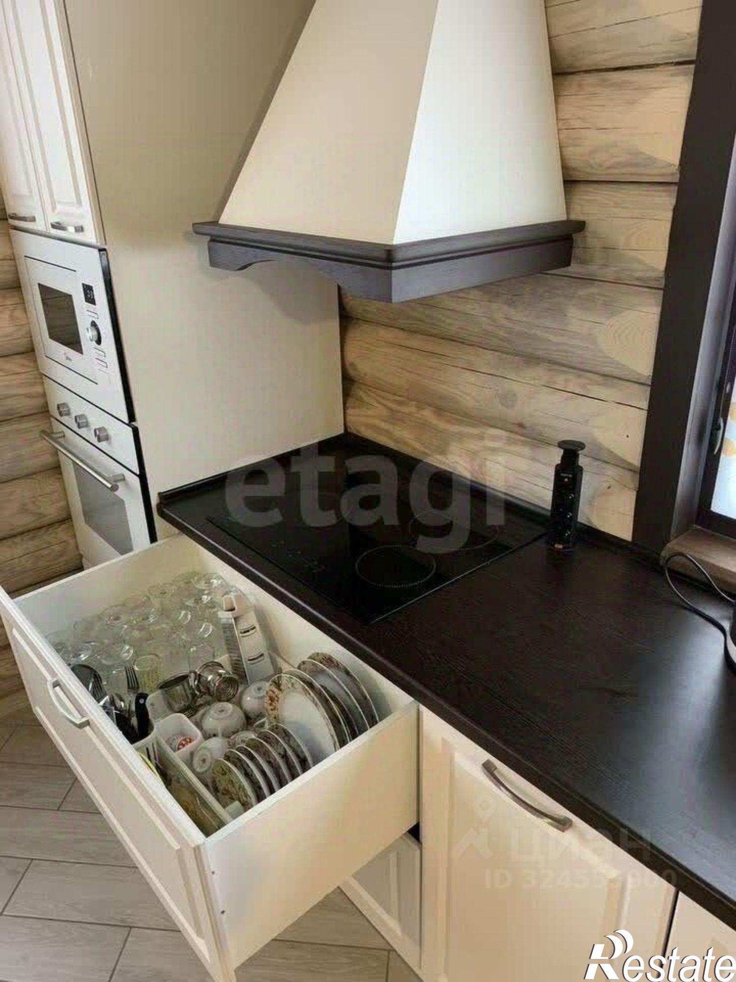 Сдать дачу, дом, коттедж за 120 000 рублей на Центральная улица, 44