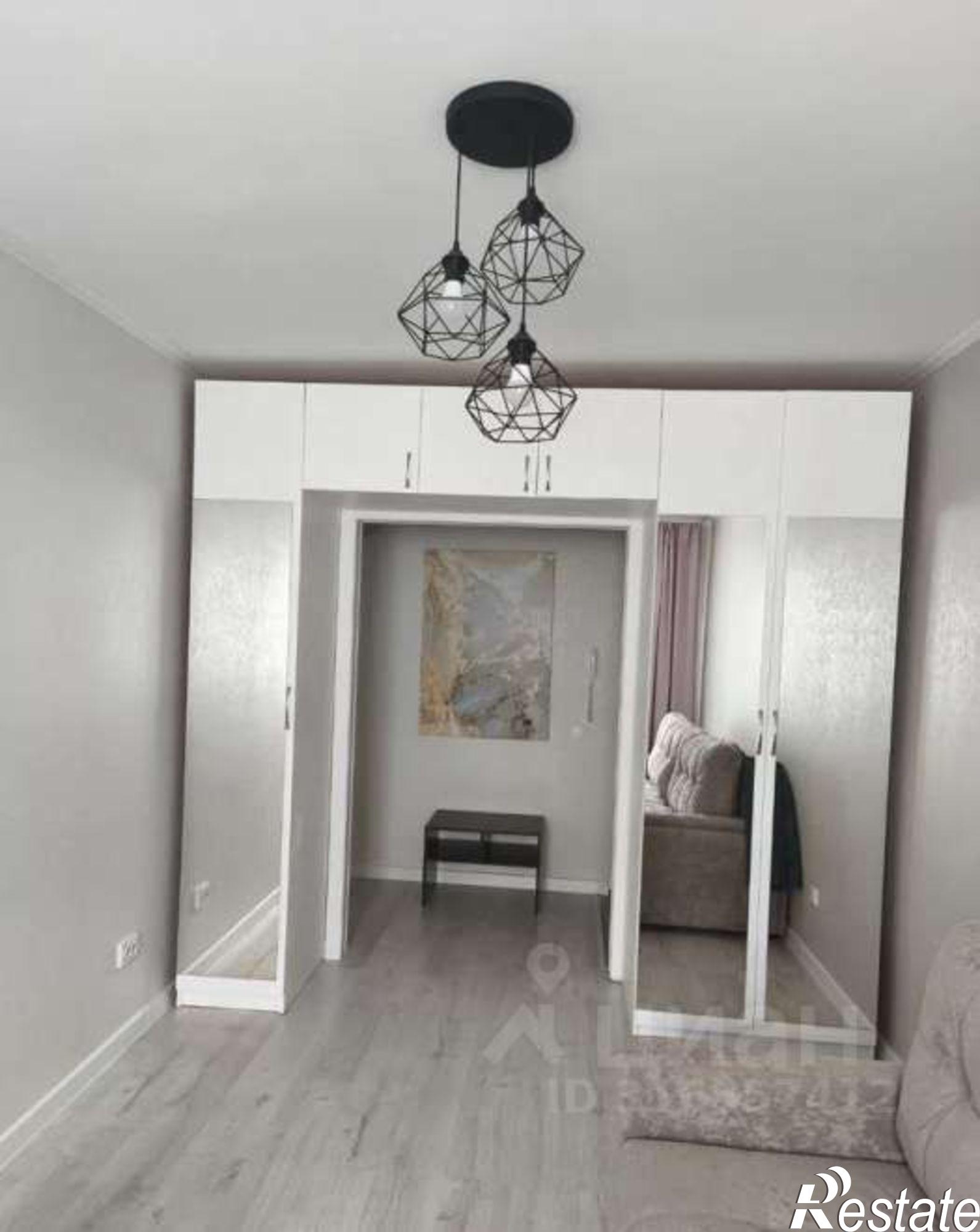 Сдать квартиру за 25 000 рублей на Западносибирская улица, 28