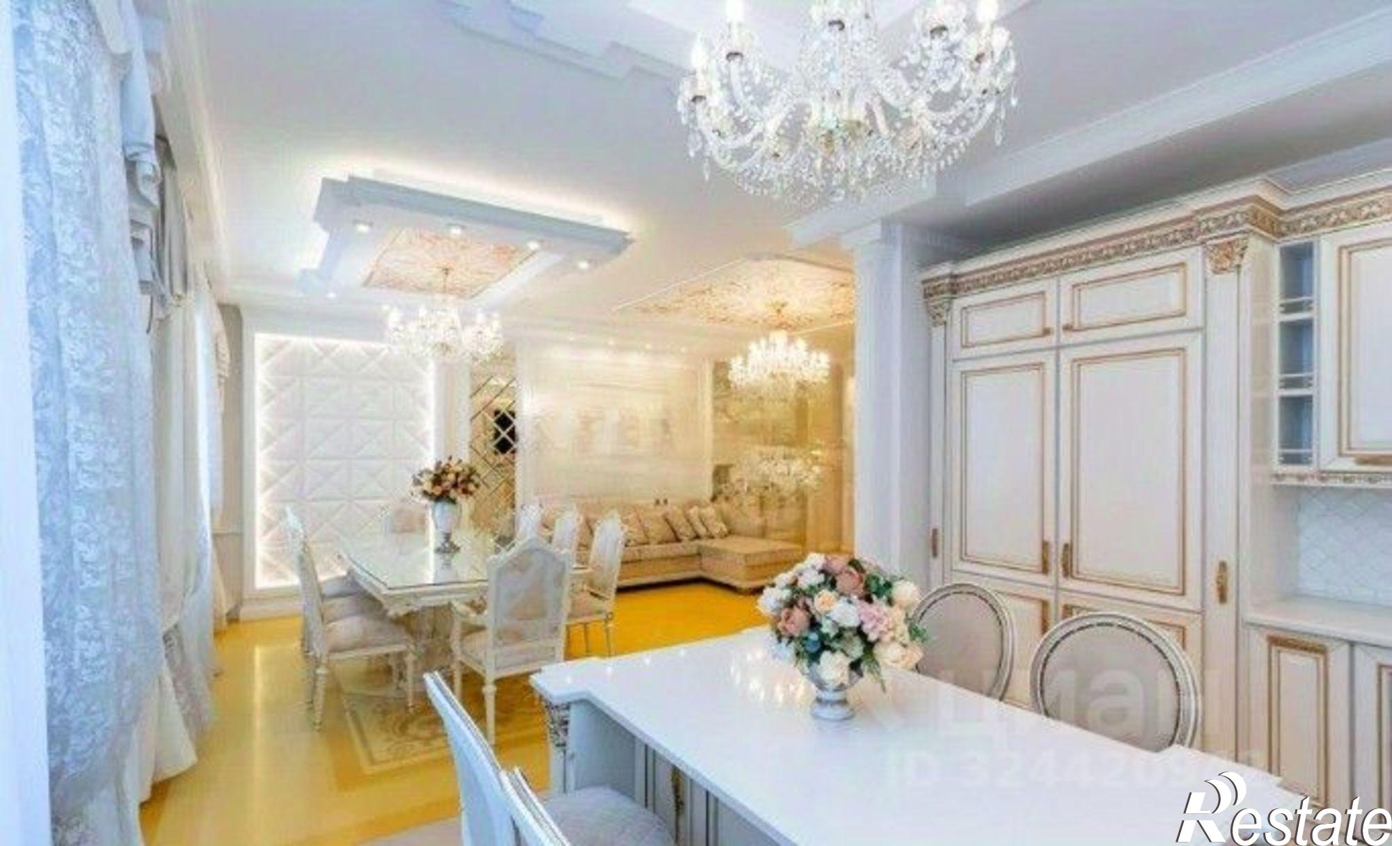 Купить квартиру за 45 900 000 рублей на улица Валерии Гнаровской, 12