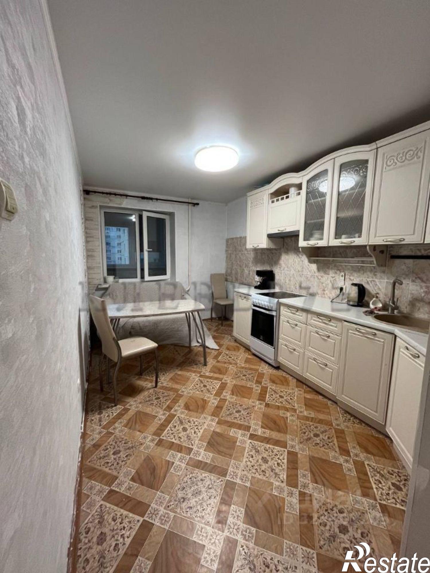 Сдать квартиру за 27 000 рублей на улица Муравленко, 3