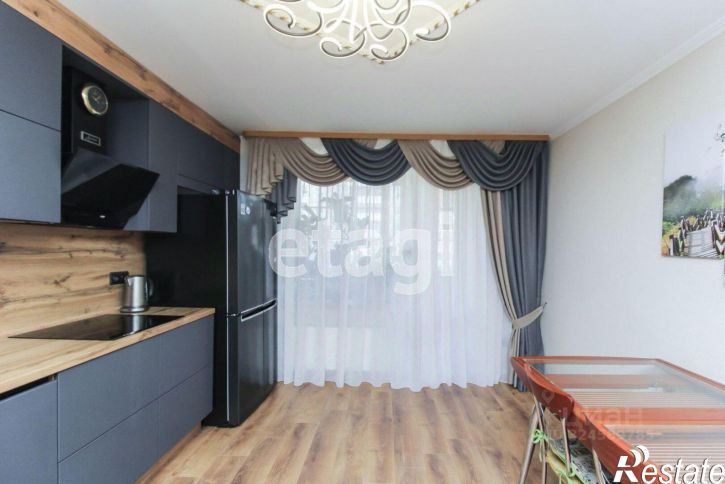 5-комн квартира ул Моторостроителей, 14,  д. 14