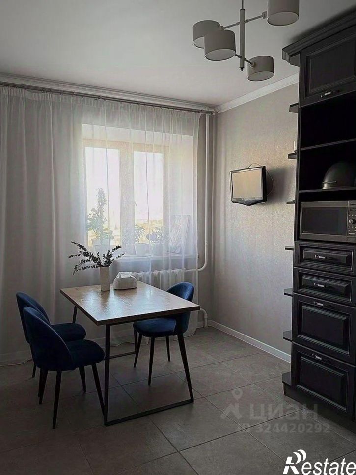 2-комн квартира улица Мельникайте, 144,  д. 144