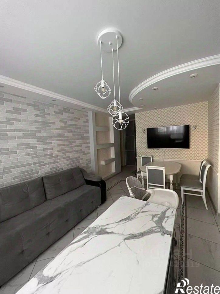 3-комн квартира Кремлёвская улица, 112 к1,  д. 112 к1