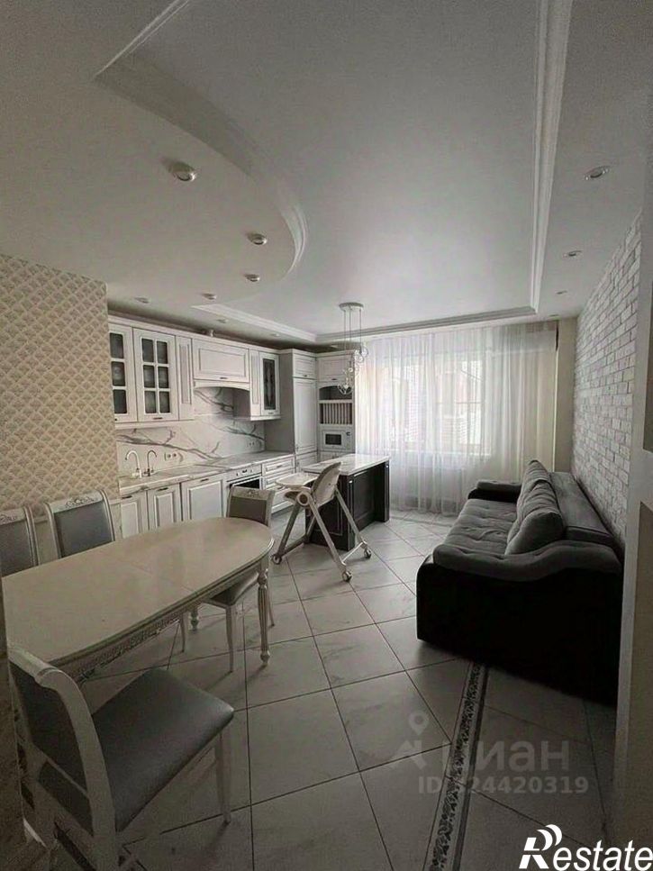 3-комн квартира Кремлёвская улица, 112 к1,  д. 112 к1