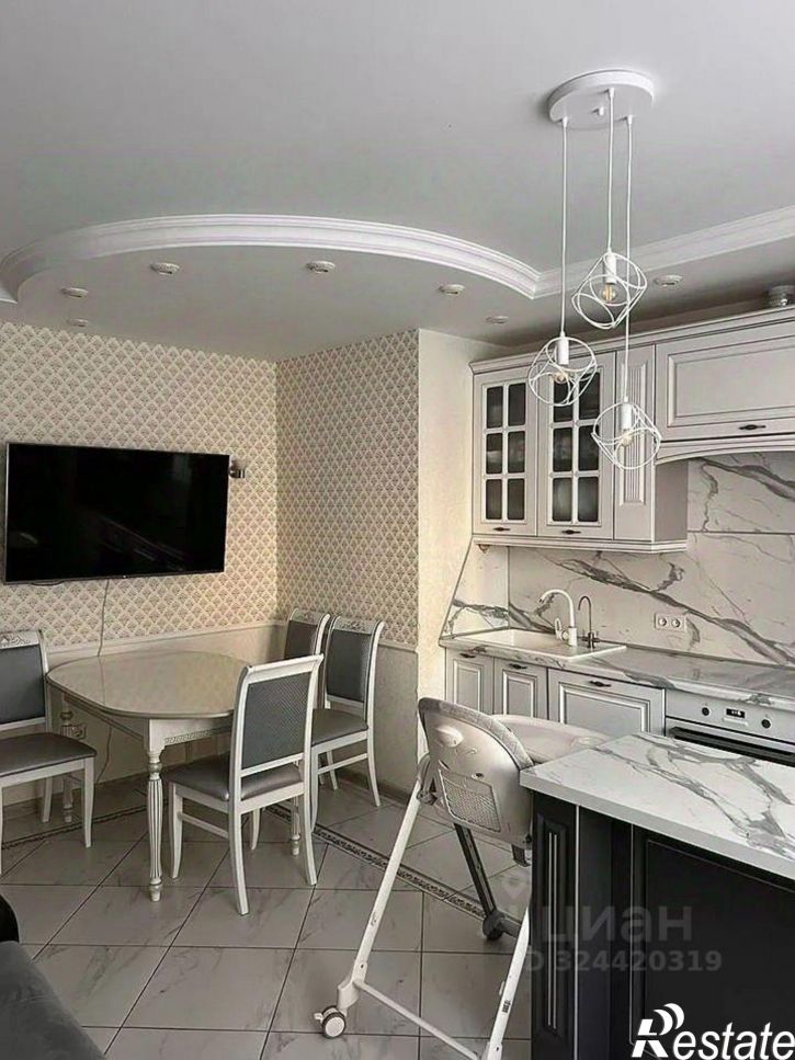 3-комн квартира Кремлёвская улица, 112 к1,  д. 112 к1