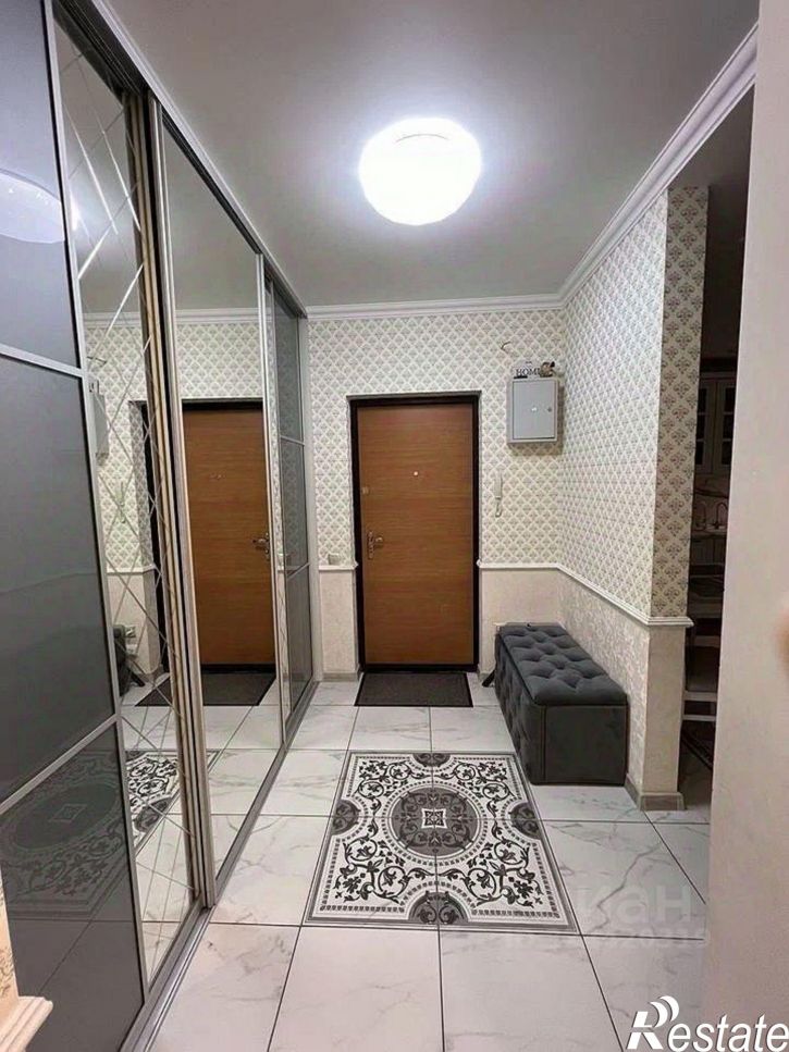 3-комн квартира Кремлёвская улица, 112 к1,  д. 112 к1