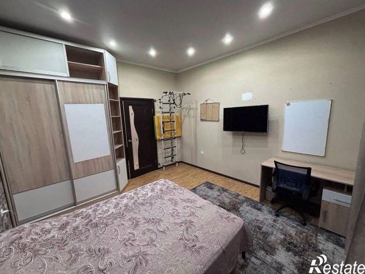 3-комн квартира улица Прокопия Артамонова, 15,  д. 15