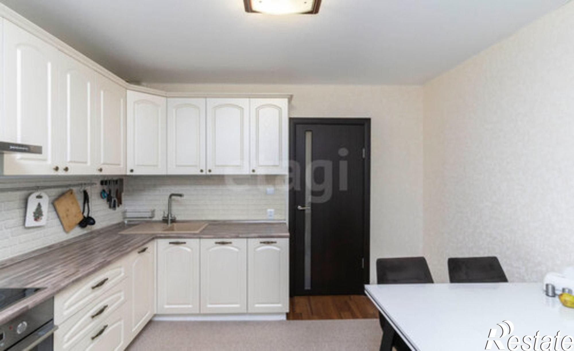 Купить квартиру за 8 900 000 рублей на Широтная улица, 100