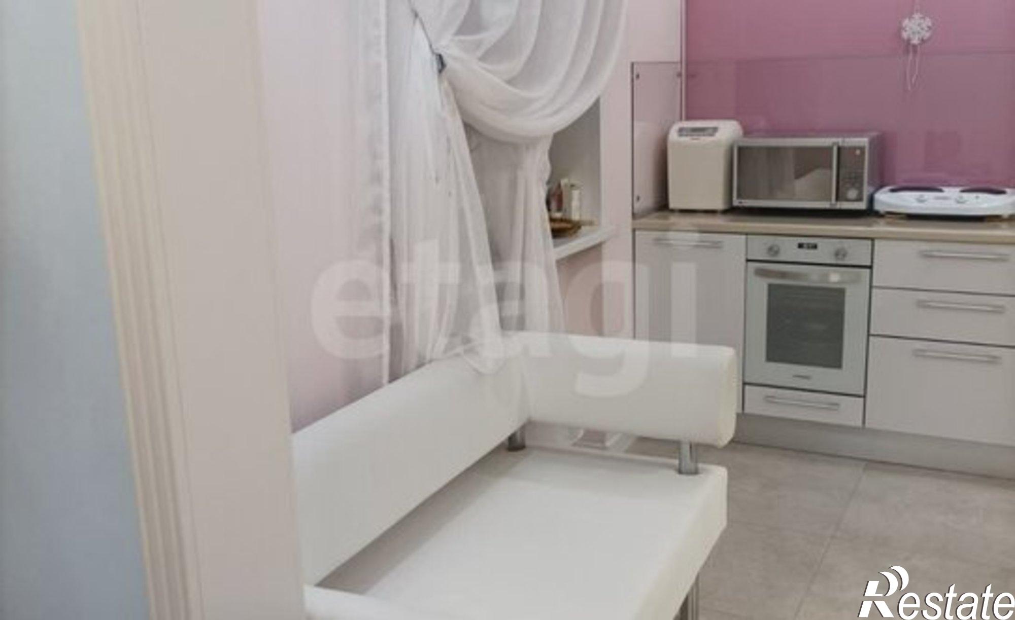 Купить квартиру за 10 600 000 рублей на Заречный проезд, 14