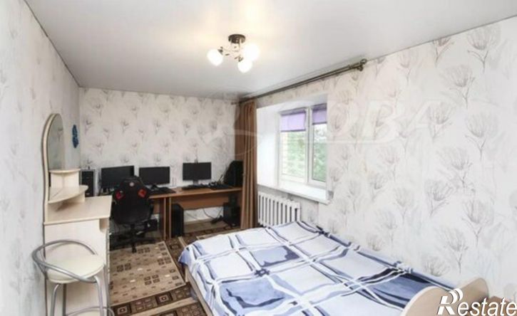 3-комн квартира улица Избышева, 6